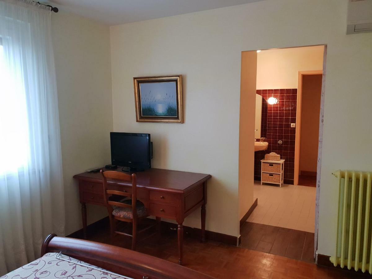 Le Nid De L'Ecureuil Bed and Breakfast Brens  Εξωτερικό φωτογραφία
